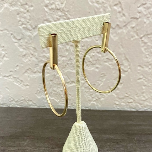 Unique Gold Bar Hoop Earrings - Picture 2 of 4